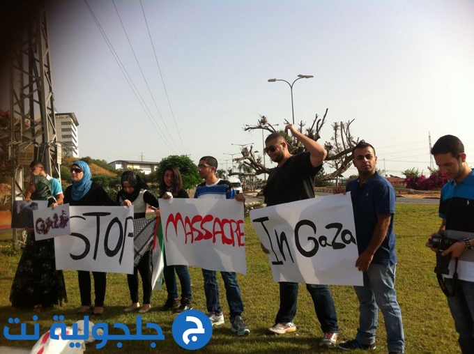 مظاهرة شبابية  في كفر قاسم ضد العدوان الاسرائيلي على غزة